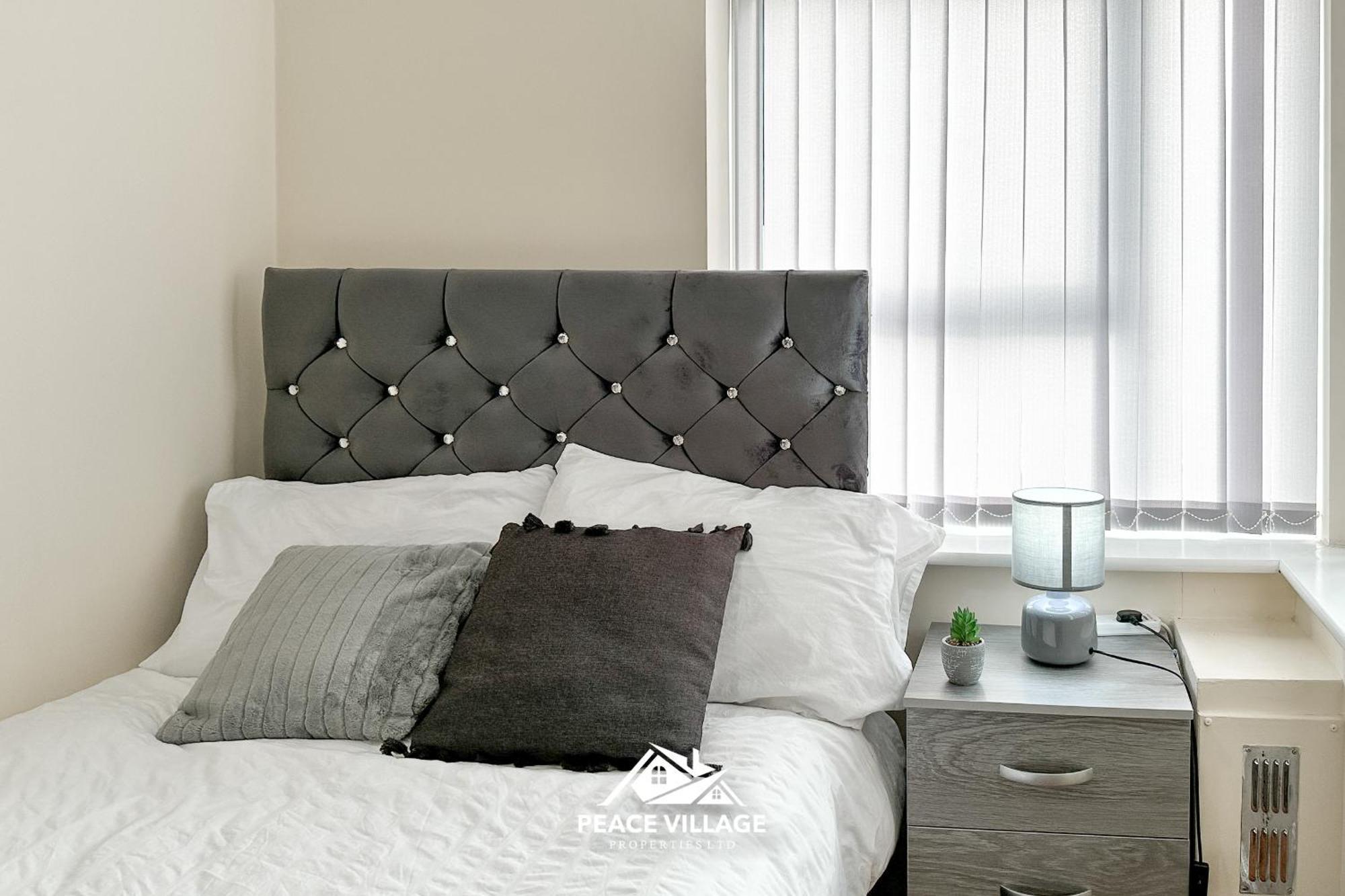 Ashton Co-Living - Private Room Self-Cater Manchester Exteriör bild